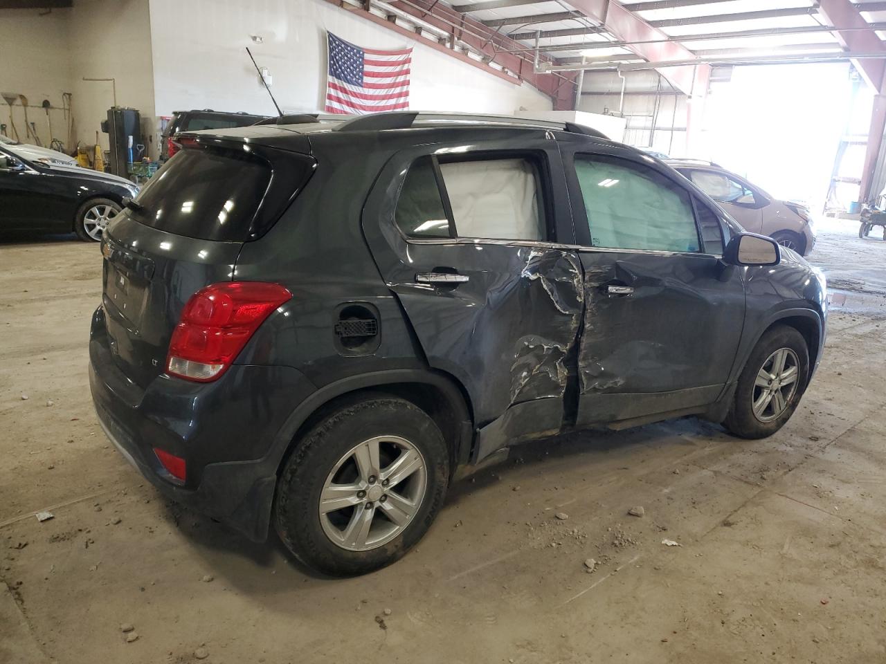 Photo 2 VIN: 3GNCJLSB7HL227461 - CHEVROLET TRAX 