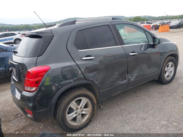 Photo 3 VIN: 3GNCJLSB7JL189302 - CHEVROLET TRAX 