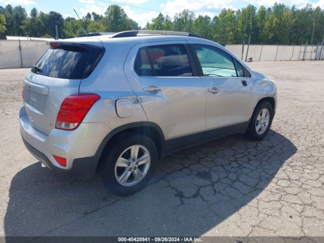 Photo 3 VIN: 3GNCJLSB8HL132763 - CHEVROLET TRAX 