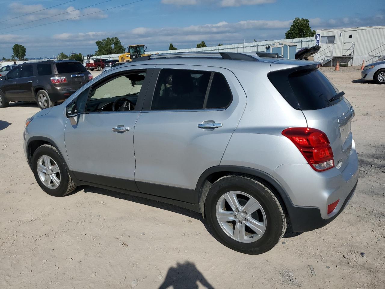 Photo 1 VIN: 3GNCJLSB8JL175778 - CHEVROLET TRAX 