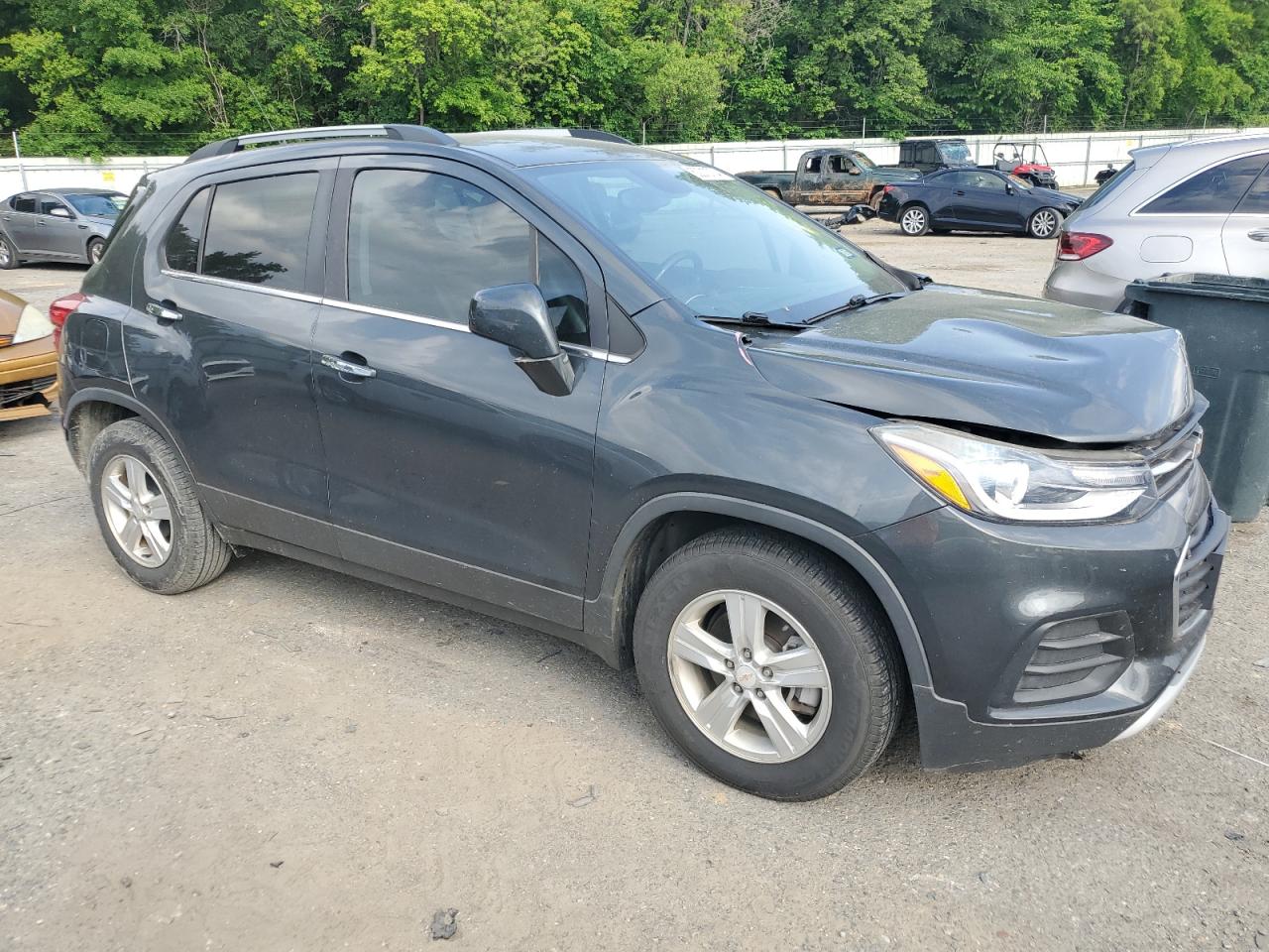 Photo 3 VIN: 3GNCJLSB8JL412317 - CHEVROLET TRAX 