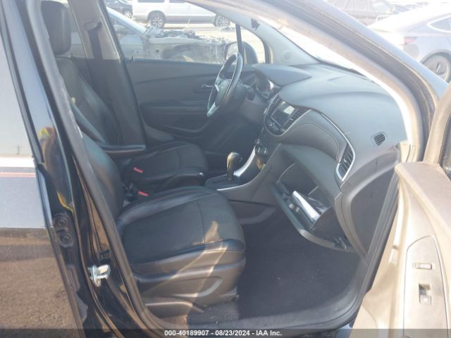 Photo 4 VIN: 3GNCJLSB8KL231705 - CHEVROLET TRAX 