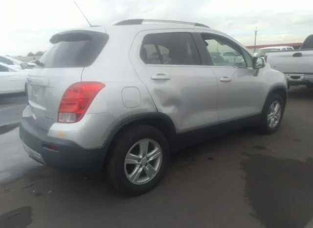 Photo 3 VIN: 3GNCJLSB9GL145312 - CHEVROLET TRAX 