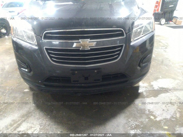 Photo 5 VIN: 3GNCJLSB9GL269905 - CHEVROLET TRAX 