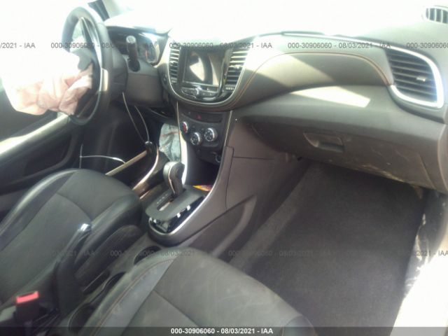 Photo 4 VIN: 3GNCJLSB9JL182707 - CHEVROLET TRAX 