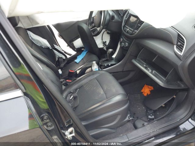 Photo 4 VIN: 3GNCJLSB9JL386567 - CHEVROLET TRAX 