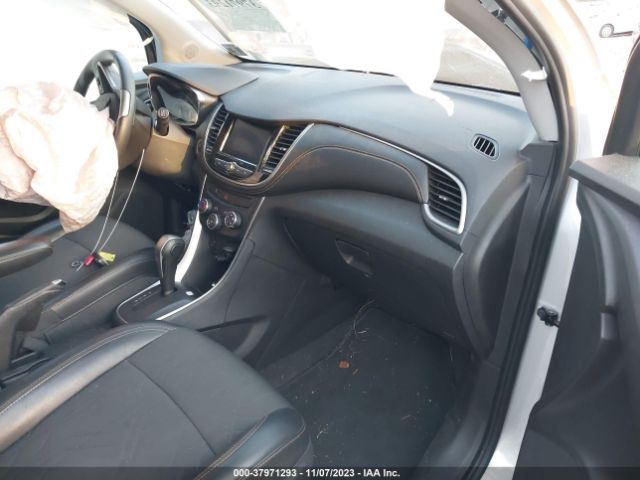 Photo 4 VIN: 3GNCJLSB9LL279831 - CHEVROLET TRAX 