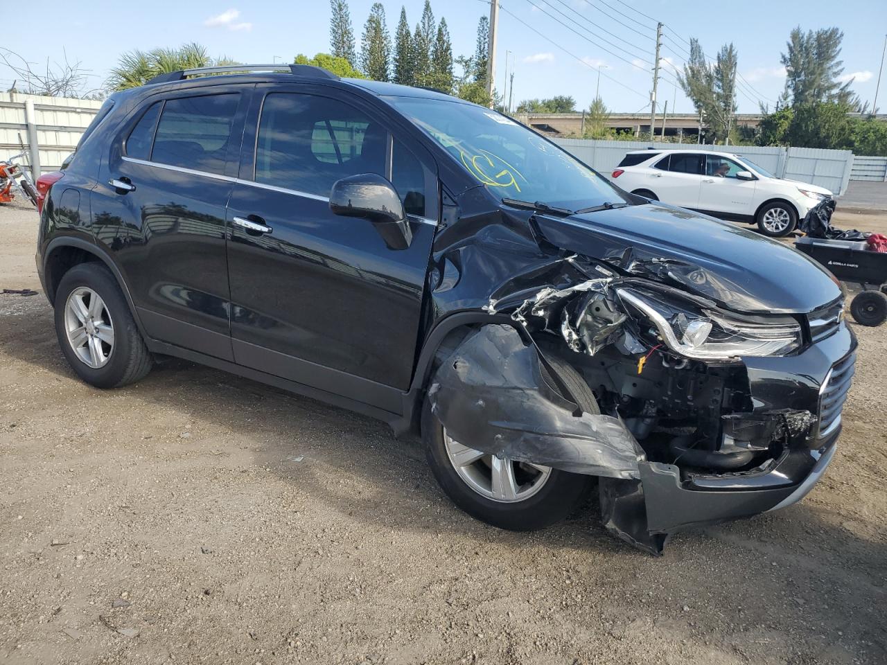 Photo 3 VIN: 3GNCJLSB9LL333807 - CHEVROLET TRAX 