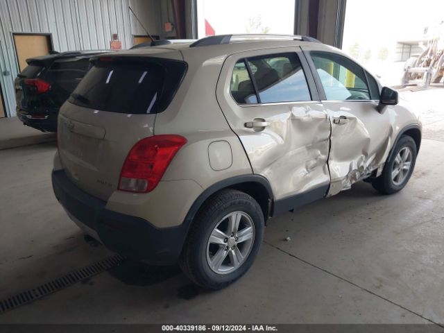 Photo 3 VIN: 3GNCJLSBXGL143228 - CHEVROLET TRAX 