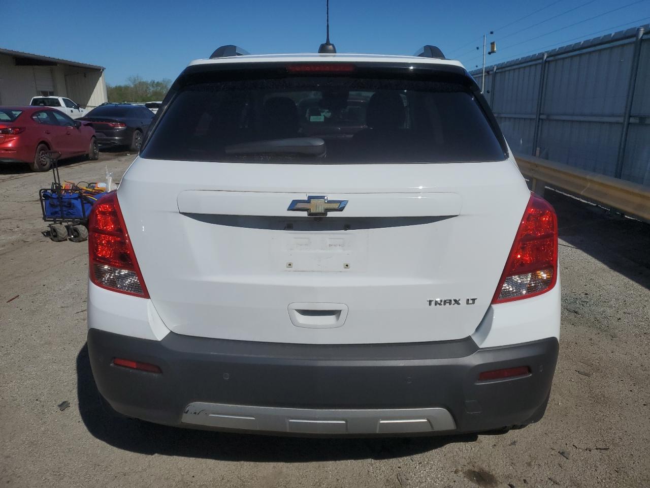 Photo 5 VIN: 3GNCJLSBXGL272313 - CHEVROLET TRAX 