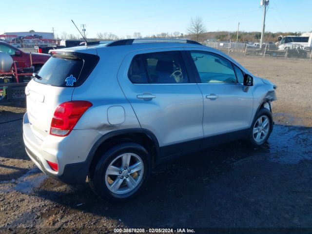 Photo 3 VIN: 3GNCJLSBXJL255731 - CHEVROLET TRAX 