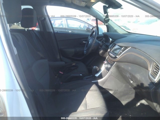 Photo 4 VIN: 3GNCJLSBXKL183477 - CHEVROLET TRAX 