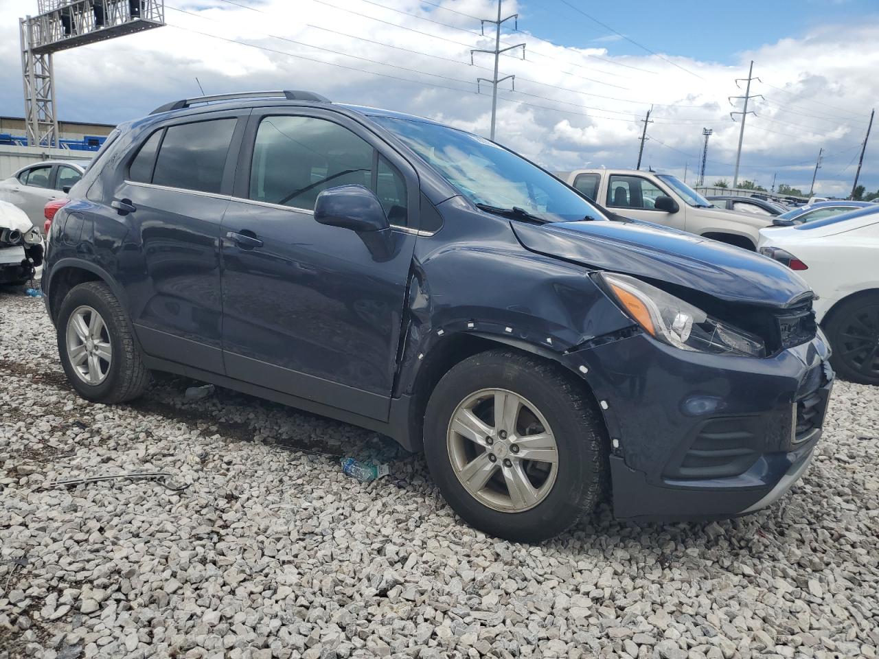 Photo 3 VIN: 3GNCJLSBXKL212881 - CHEVROLET TRAX 