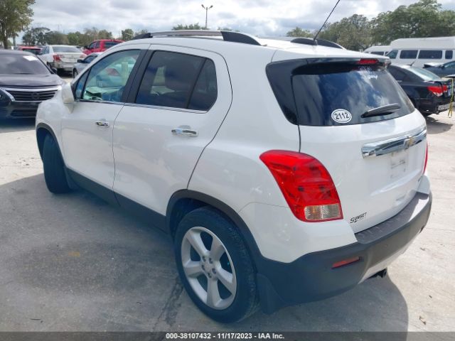 Photo 2 VIN: 3GNCJMSB1GL275302 - CHEVROLET TRAX 