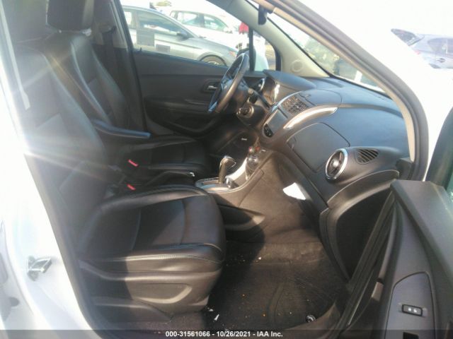 Photo 4 VIN: 3GNCJMSB7GL200068 - CHEVROLET TRAX 