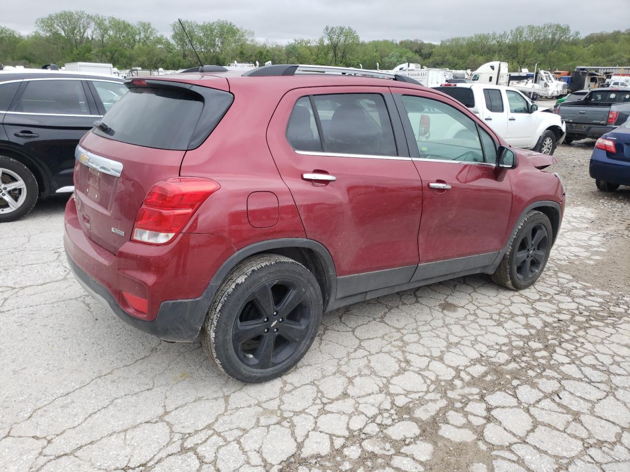 Photo 2 VIN: 3GNCJMSBXJL299007 - CHEVROLET TRAX 