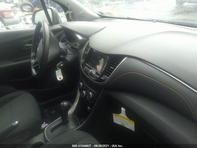 Photo 4 VIN: 3GNCJNSB1KL200694 - CHEVROLET TRAX 