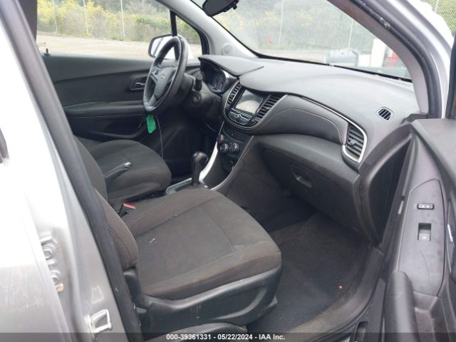 Photo 4 VIN: 3GNCJNSB1KL228625 - CHEVROLET TRAX 