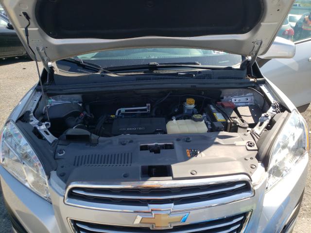 Photo 6 VIN: 3GNCJNSB2GL239060 - CHEVROLET TRAX LS 