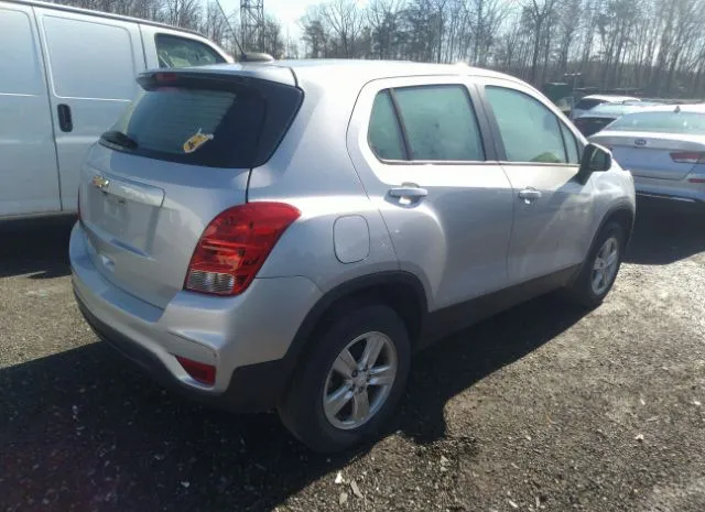 Photo 3 VIN: 3GNCJNSB3JL160777 - CHEVROLET TRAX 