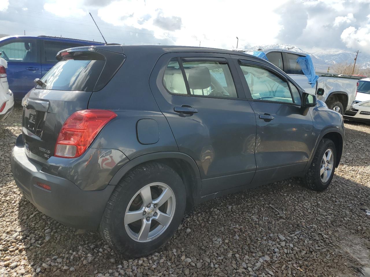 Photo 2 VIN: 3GNCJNSB4GL246964 - CHEVROLET TRAX 