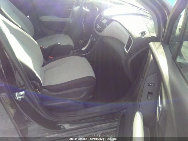 Photo 4 VIN: 3GNCJNSB4JL162196 - CHEVROLET TRAX 