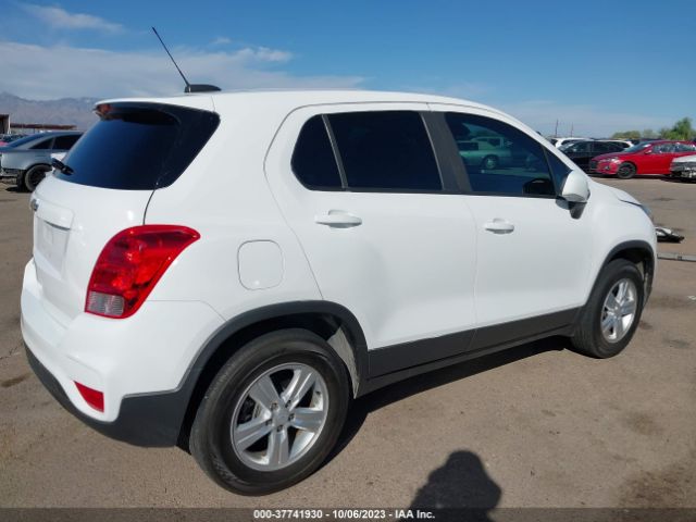 Photo 3 VIN: 3GNCJNSB5HL245209 - CHEVROLET TRAX 