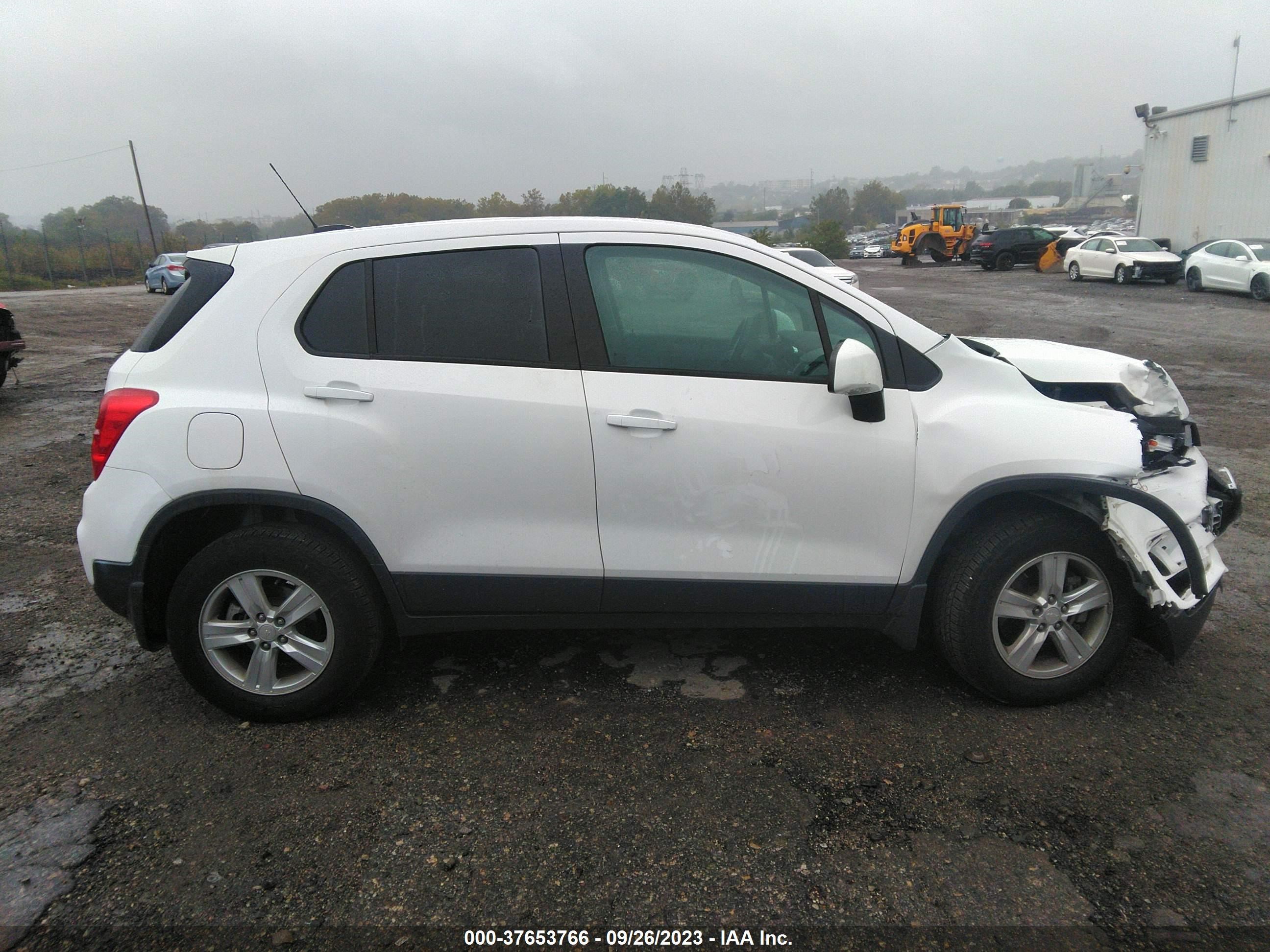 Photo 12 VIN: 3GNCJNSB5KL322247 - CHEVROLET TRAX 