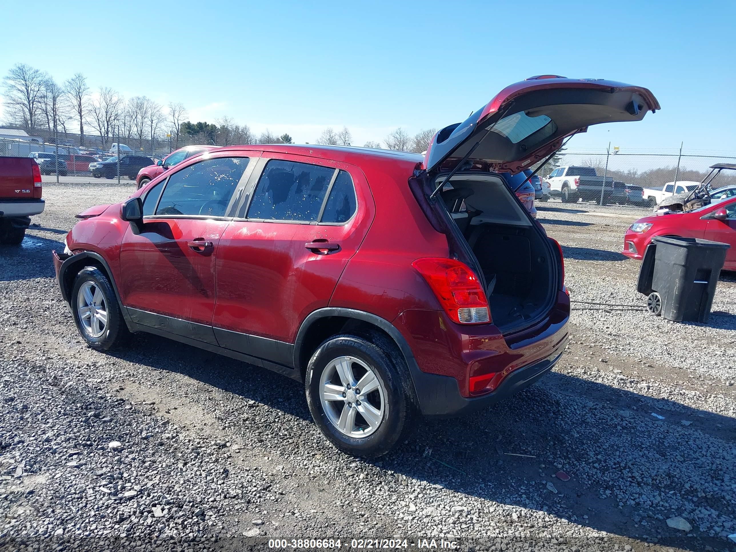 Photo 2 VIN: 3GNCJNSB6HL194917 - CHEVROLET TRAX 