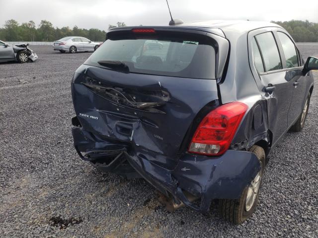 Photo 8 VIN: 3GNCJNSB6JL221619 - CHEVROLET TRAX LS 