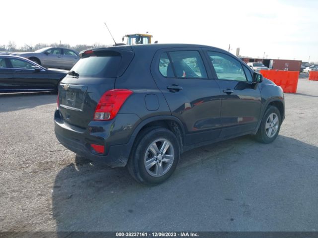 Photo 3 VIN: 3GNCJNSB6KL215742 - CHEVROLET TRAX 