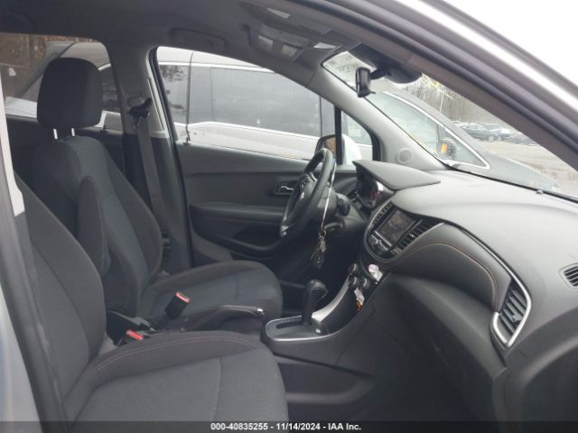 Photo 4 VIN: 3GNCJNSB6LL201132 - CHEVROLET TRAX 