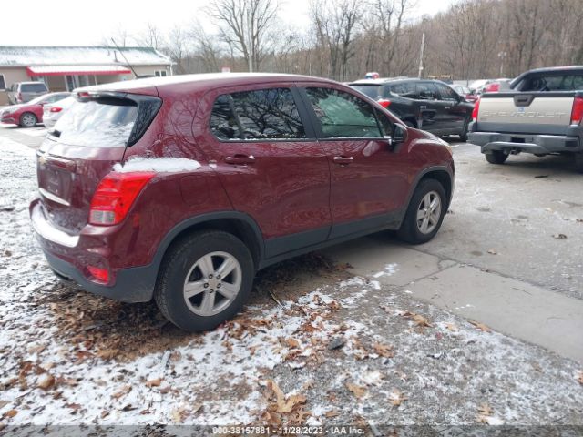 Photo 3 VIN: 3GNCJNSB7HL161943 - CHEVROLET TRAX 