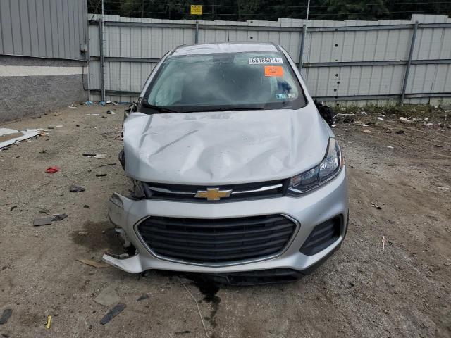 Photo 4 VIN: 3GNCJNSB7JL386045 - CHEVROLET TRAX LS 