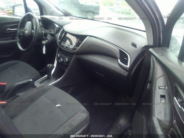 Photo 4 VIN: 3GNCJNSB8KL153020 - CHEVROLET TRAX 