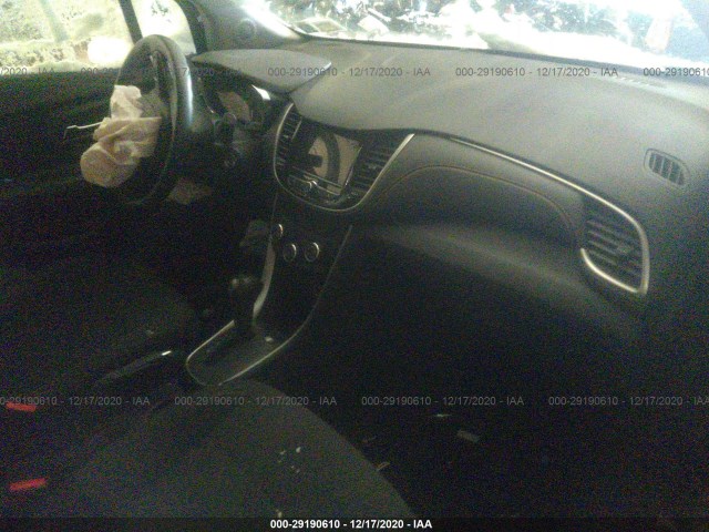 Photo 4 VIN: 3GNCJNSB8KL274954 - CHEVROLET TRAX 