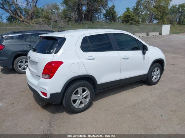 Photo 3 VIN: 3GNCJNSB8LL325337 - CHEVROLET TRAX 