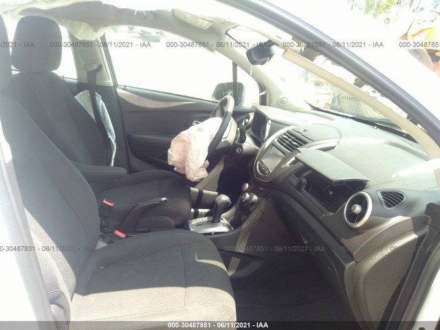 Photo 4 VIN: 3GNCJNSB9GL263713 - CHEVROLET TRAX 