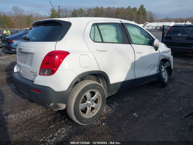 Photo 3 VIN: 3GNCJNSB9GL268846 - CHEVROLET TRAX 