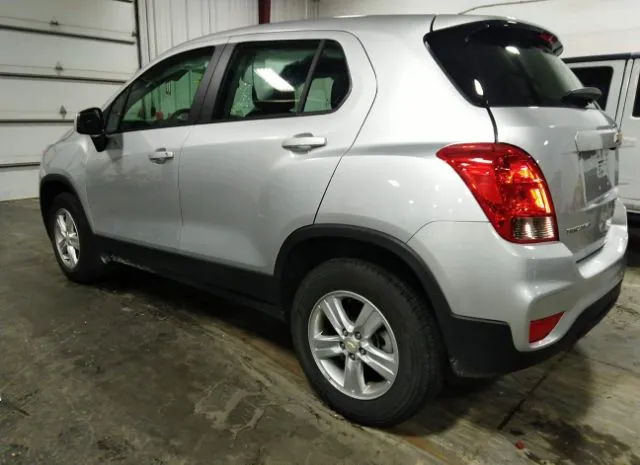 Photo 2 VIN: 3GNCJNSB9KL380040 - CHEVROLET TRAX 