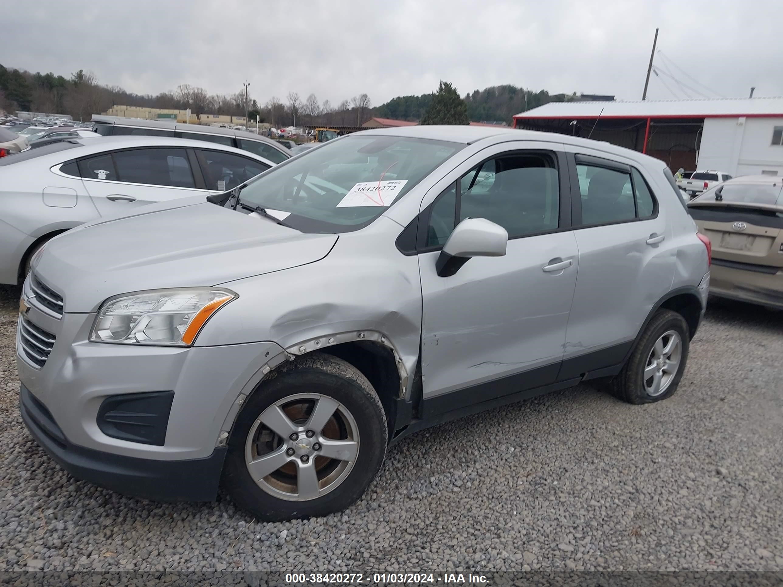 Photo 5 VIN: 3GNCJNSBXGL259749 - CHEVROLET TRAX 