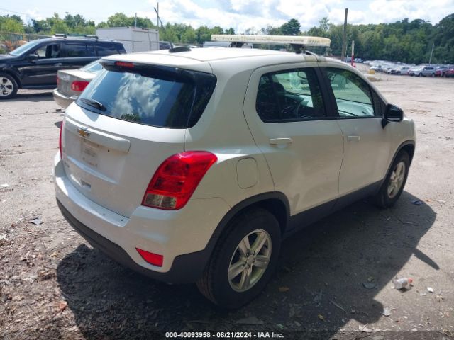 Photo 3 VIN: 3GNCJNSBXKL261851 - CHEVROLET TRAX 