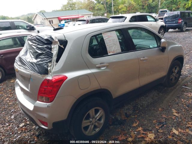 Photo 3 VIN: 3GNCJNSBXKL398742 - CHEVROLET TRAX 