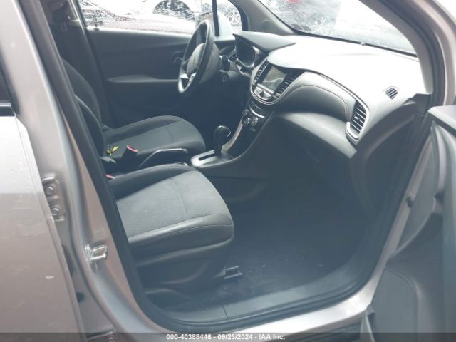 Photo 4 VIN: 3GNCJNSBXKL398742 - CHEVROLET TRAX 