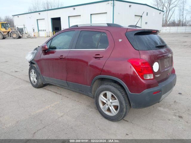 Photo 2 VIN: 3GNCJPSB0GL230336 - CHEVROLET TRAX 