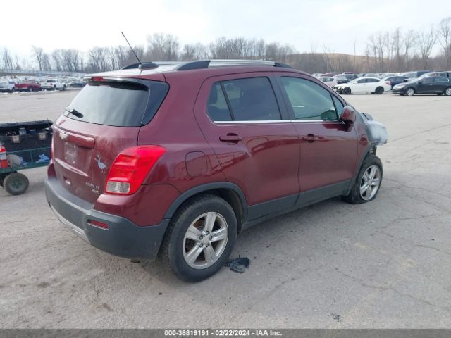 Photo 3 VIN: 3GNCJPSB0GL230336 - CHEVROLET TRAX 