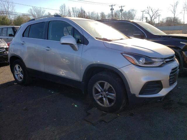 Photo 3 VIN: 3GNCJPSB1JL331179 - CHEVROLET TRAX 1LT 