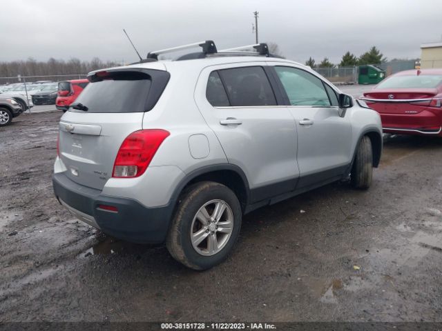 Photo 3 VIN: 3GNCJPSB2GL163559 - CHEVROLET TRAX 