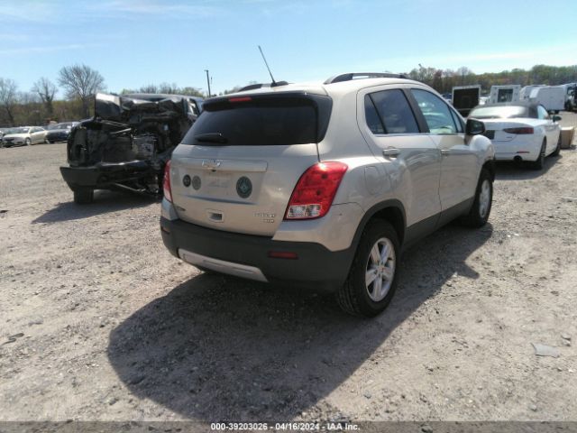 Photo 3 VIN: 3GNCJPSB2GL245775 - CHEVROLET TRAX 