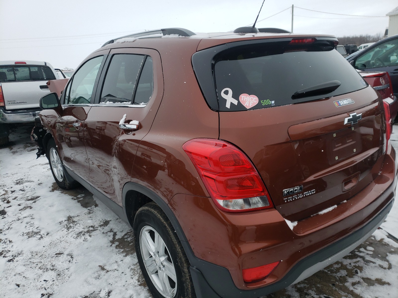 Photo 2 VIN: 3GNCJPSB2KL237670 - CHEVROLET TRAX 1LT 